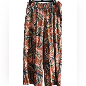 Women's LOFT Wide Leg Pants- Perfect colors for Fall/Vacation - Size Medium